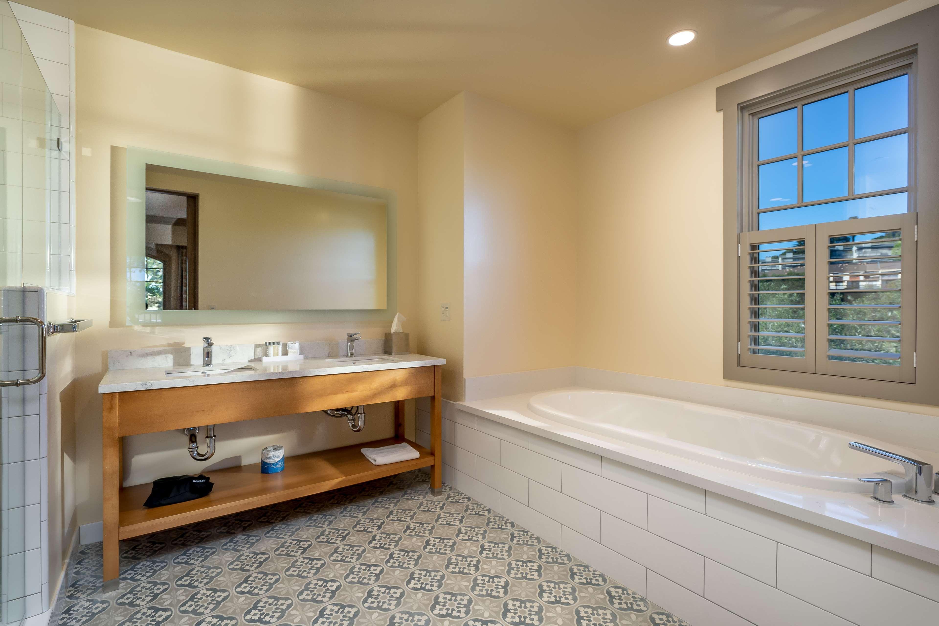 The Agrarian Hotel; Best Western Signature Collection Arroyo Grande Bagian luar foto