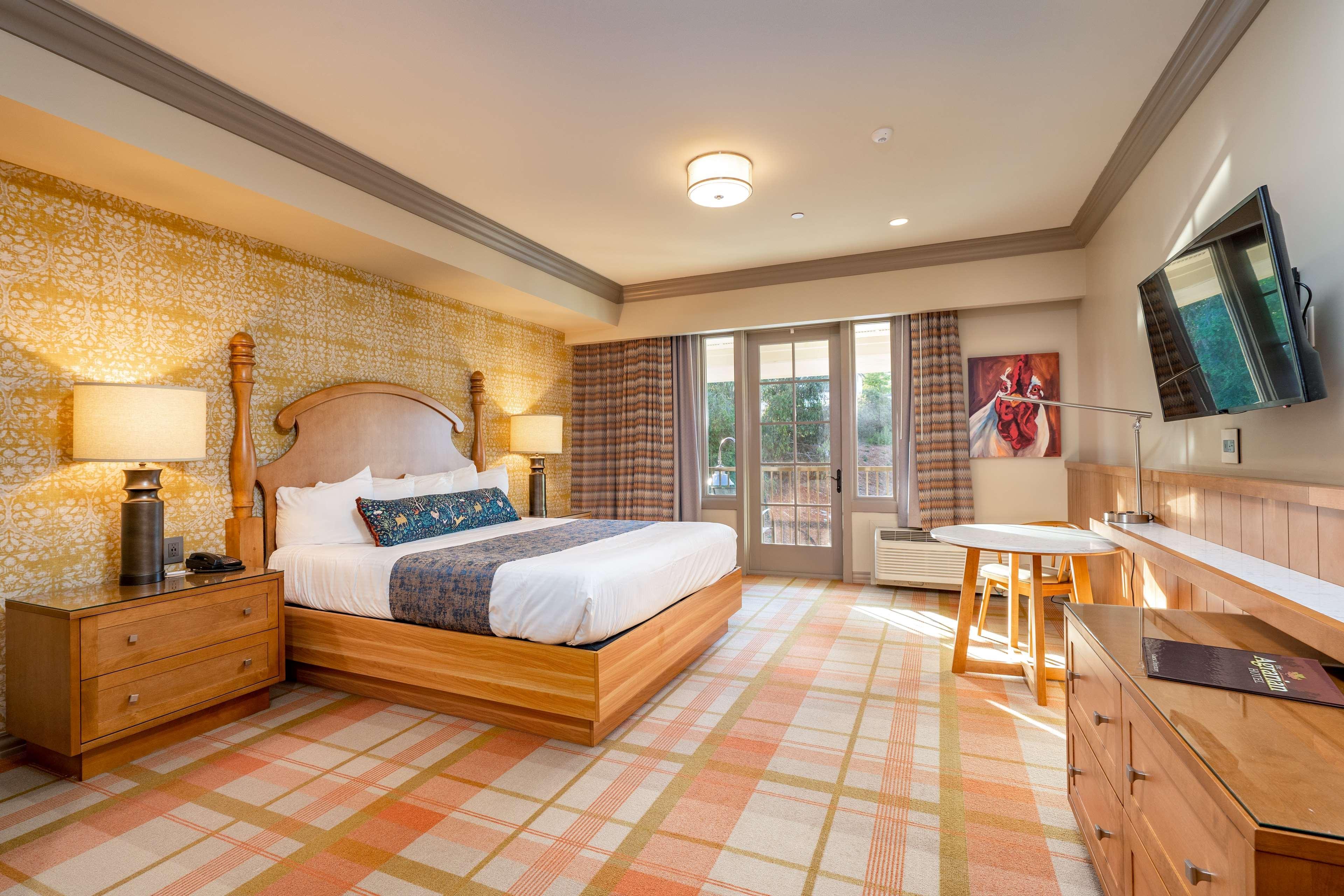 The Agrarian Hotel; Best Western Signature Collection Arroyo Grande Bagian luar foto